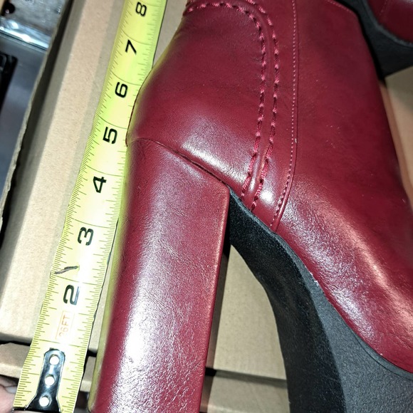 FABULOUS NEW SCARLET RED 5 inch SIZE 5.5 Ankle Boots - Picture 8 of 8
